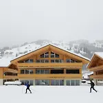 Ferienlenk Mountain Village Apartment Lenk